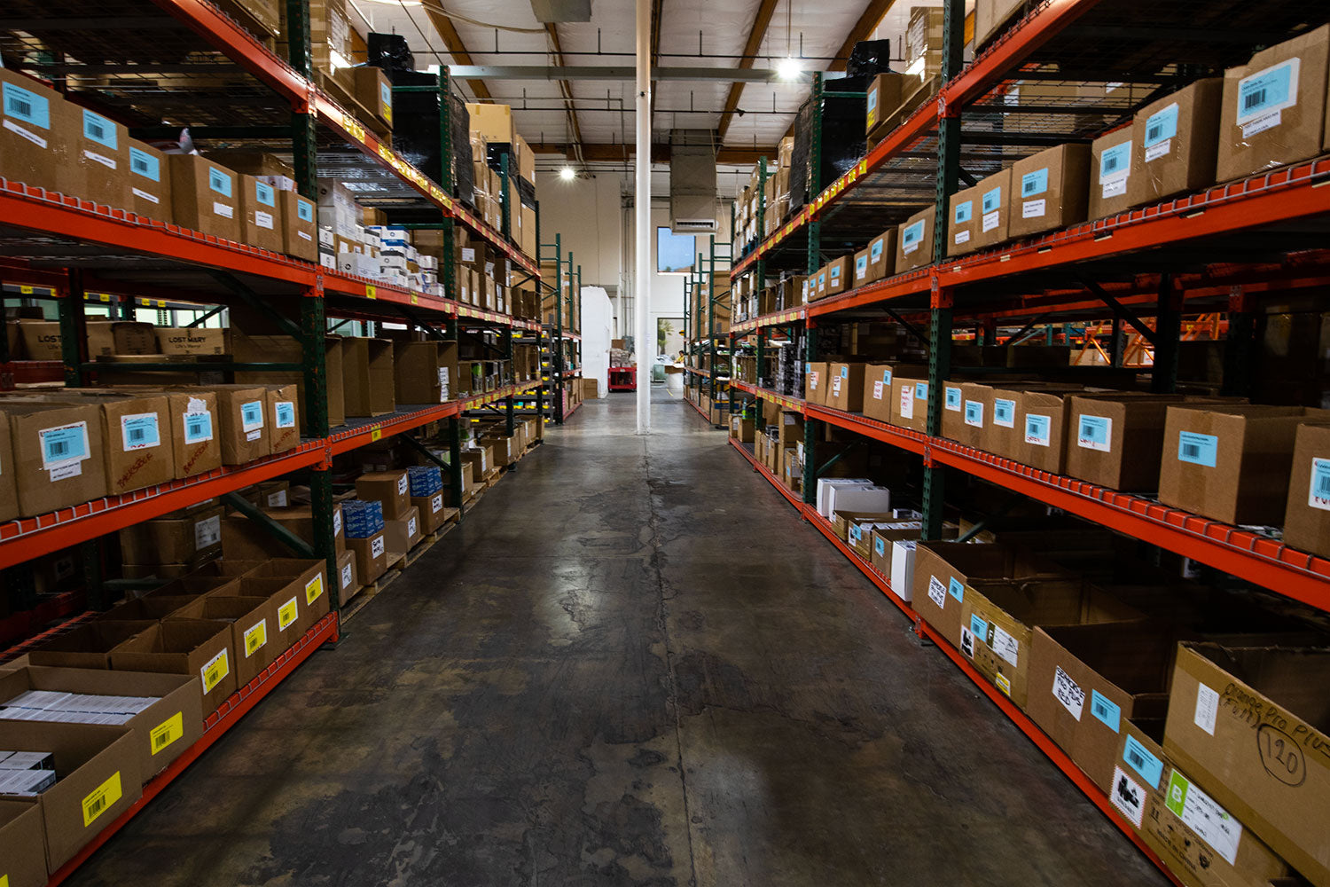 Got Vape Wholesale extensive inventory inside warehouse